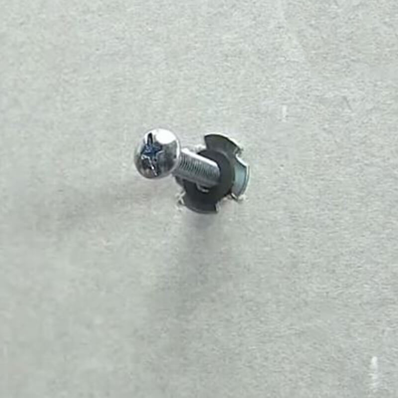 Montagebilder von Hohlraumdübel HRM für die Verankerung vor und hinter der Platte Montagebilder von Hohlraumdübel HRM für die Verankerung vor und hinter der Platte