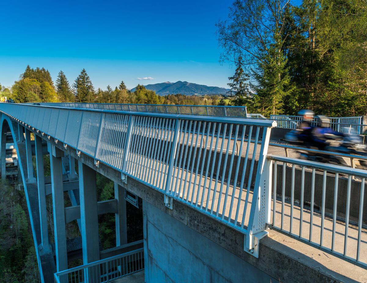 Hochleistungs-Blitzanker BAZ-Plus - Anwendungsbeispiel einer Brücke
